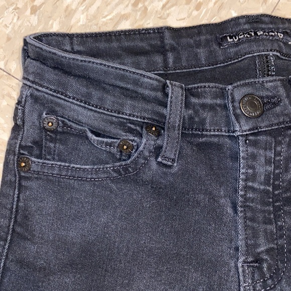 Lucky🍀Brand MidRise Sweet Straight Jean in Distressed Williamette size 00 24x27 - Picture 12 of 16